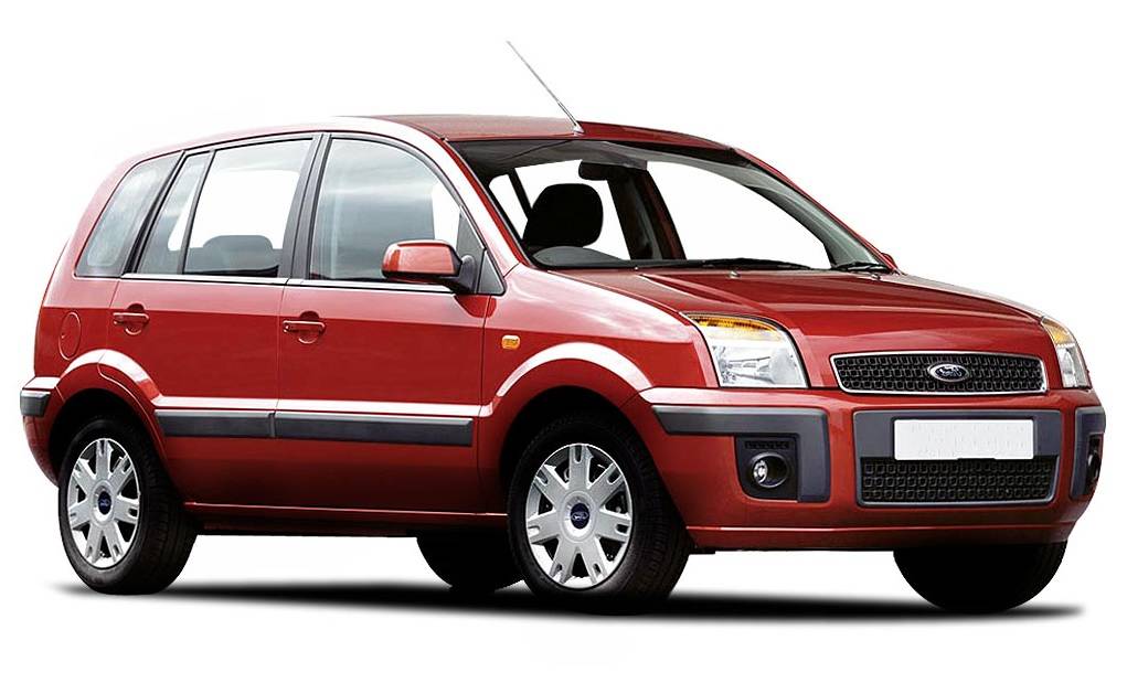 Ford Fusion front 2005